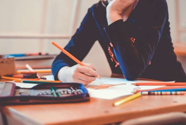 El Ministerio de Educaci&oacute;n suspendi&oacute; las clases en jornada nocturna. 