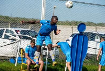 Delf&iacute;n se alista para recibir a Emelec. 