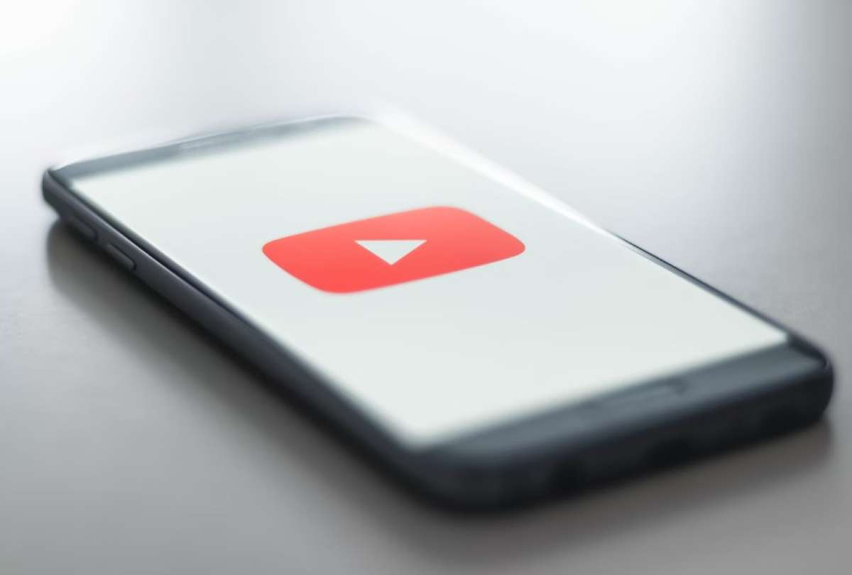 YouTube permitir&aacute; a los creadores ser coanfitriones durante las transmisiones de compras en directo