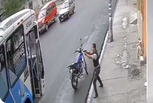 Ladr&oacute;n fue capturado en delito flagrante en Guayaquil