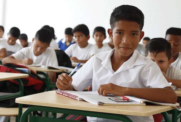 El Ministerio de Educaci&oacute;n dispuso un corto periodo de vacaciones entre cada semestre. 