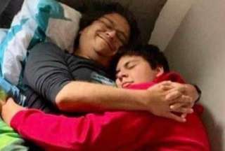 Se viraliza una foto de dos v&iacute;ctimas del Tit&aacute;n antes de subir al sumergible