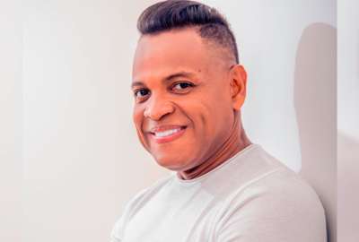 Omar Geles, c&eacute;lebre por su interpretaci&oacute;n de 'Una Hoja en Blanco', falleci&oacute; a los 57 a&ntilde;os. 