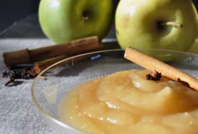 Las autoridades sanitarias activaron protocolos y tomaron muestras del pur&eacute; de manzana y canela. 