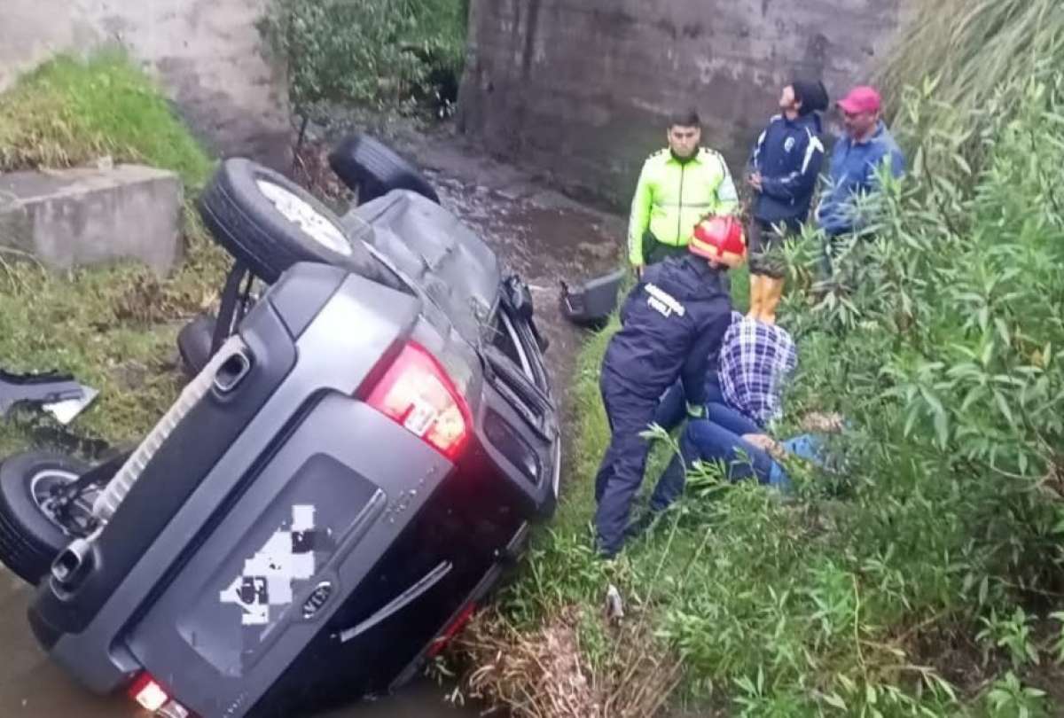 ECU 911 atendió 44 emergencias por lluvias durante el último fin de semana de marzo