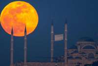 Toda esta semana se podrá observar la luna llena de nieve de febrero. 