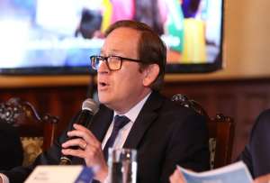 Edwin Ronquillo present&oacute; los avances del programa contra la desnutrici&oacute;n infantil.