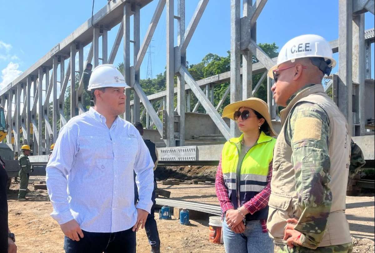 El Secretario Nacional de Gestión de Riesgos, Jorge Carrillo, se movilizó a la provincia de Santo Domingo 