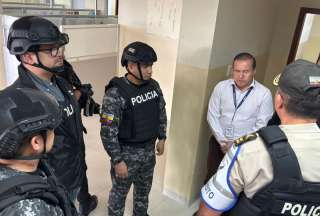 Polic&iacute;a Nacional asume control del tr&aacute;nsito en Manta tras intervenci&oacute;n a la Agencia Municipal