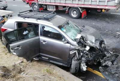 Tres veh&iacute;culos se vieron involucrados en una colisi&oacute;n al norte de Quito. 