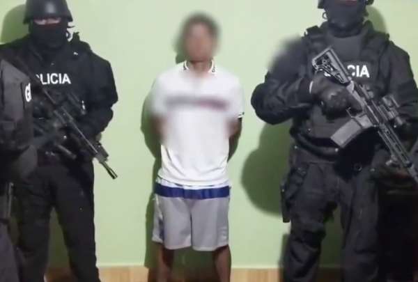 La Polic&iacute;a Nacional realiz&oacute; el operativo Firmeza 1 en el Centro Hist&oacute;rico de Quito. Hay 7 detenidos.