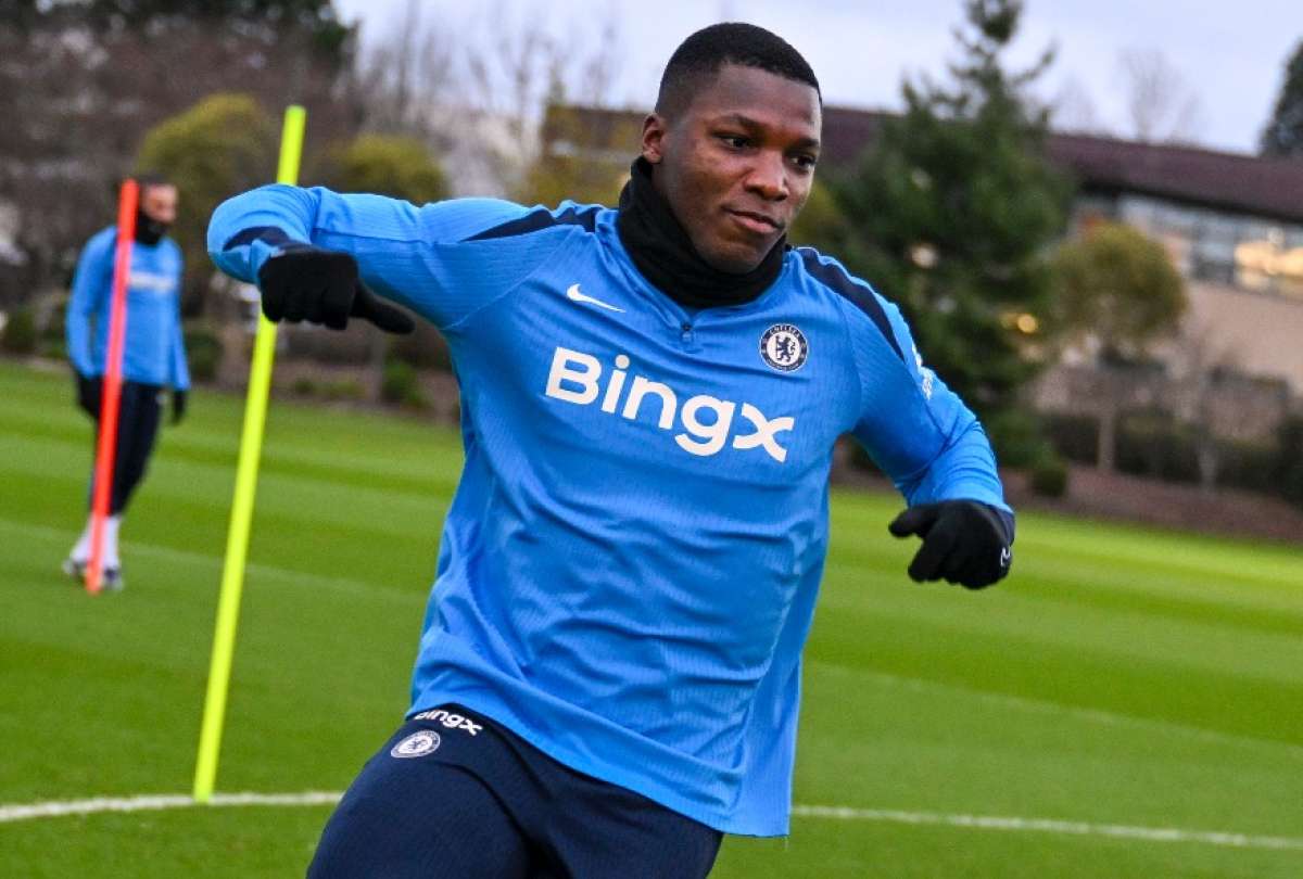 El mediocampista ecuatoriano ocupa el séptimo lugar. 