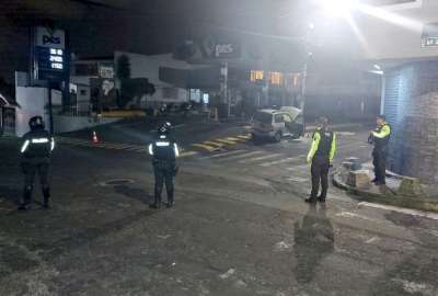 Dos veh&iacute;culos se incendiaron en Quito