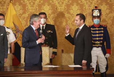 Presidente encomienda a Holgu&iacute;n a reforzar la pol&iacute;tica exterior