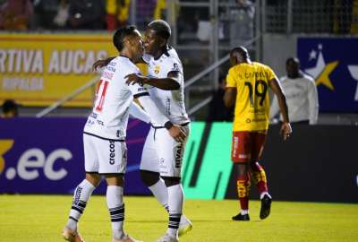 Barcelona y Aucas tienen las plantilla con m&aacute;s a&ntilde;os