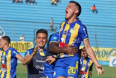 Delf&iacute;n venci&oacute; por tres a uno a 9 de Octubre