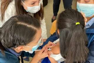 &iquest;A qu&eacute; edad se aplica la vacuna contra la tosferina?