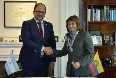 Ecuador y Argentina firman un Memorando de Entendimiento para fortalecer la seguridad regional