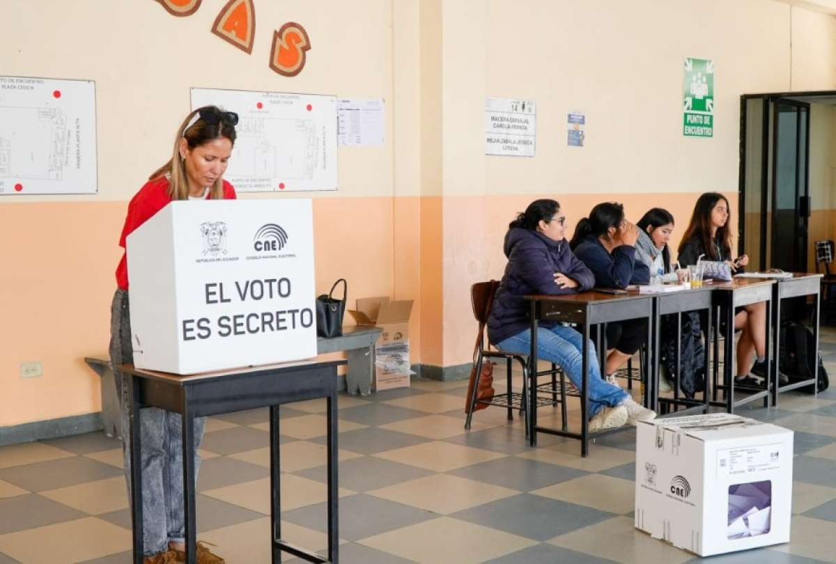 En 24 provincias ya concluyó el procesamiento de actas por la segunda vuelta electoral.