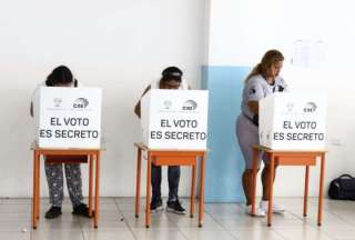 Consulta Popular: Corte Constitucional da paso a cuatro preguntas m&aacute;s