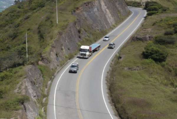 El MTOP realizar&aacute; el mantenimiento de una alcantarilla en la Red Vial Loja &ndash; Catamayo, sector Urna de la Virgen de El Cisne. Habr&aacute; paso controlado.