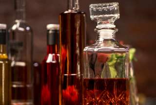 SRI decomis&oacute; m&aacute;s de 6.000 botellas de licor presuntamente de contrabando
