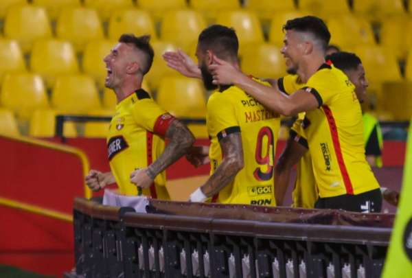 As&iacute; narr&oacute; la prensa uruguaya los goles de Barcelona