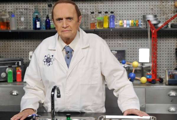 El comediante Bob Newhart interpret&oacute; aal popular 'Profesor Prot&oacute;n' de Big Bang Theory.