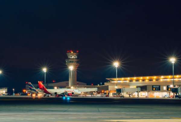 Quiport anunci&oacute; que se reprogramar&aacute;n los vuelos del aeropuerto de Quito por trabajos en la pista. F