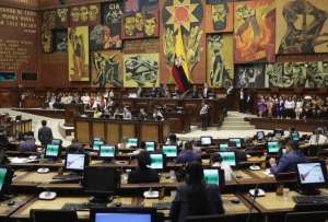 La Asamblea se ratific&oacute; en los textos relacionados con el Consejo Directivo del IESS.