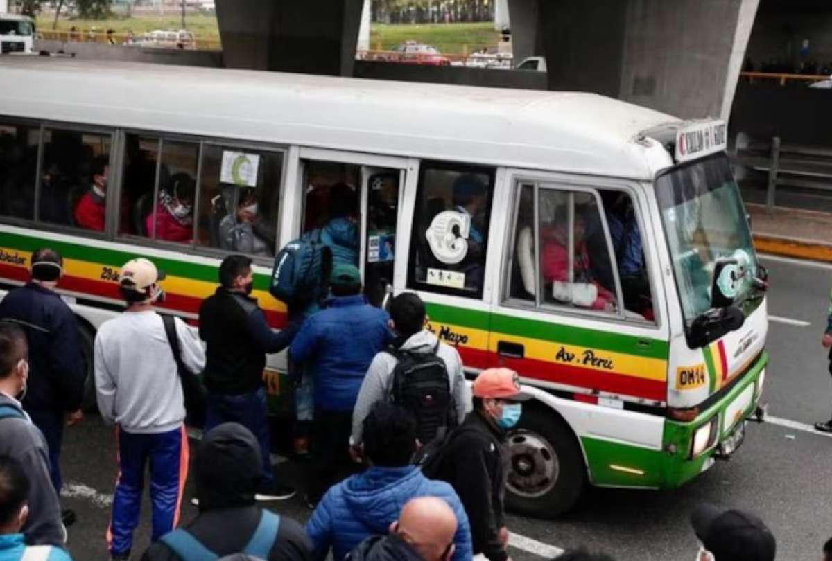 Transportistas anuncian un paro para el 23 de octubre en Perú