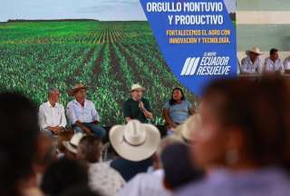 Noboa particip&oacute; de la entrega de insumos agr&iacute;colas en Paj&aacute;n