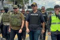 Ministros del Interior y Defensa supervisaron operativos en el Puerto de Guayaquil.