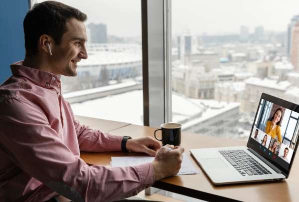 Los empleos remotos pueden pagarte miles de d&oacute;lares al a&ntilde;o desde casa. Cinco pasos para postular.