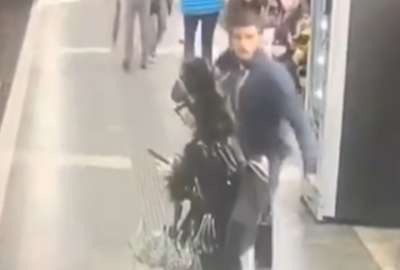 Brutal agresi&oacute;n se registr&oacute; en el Metro de Barcelona