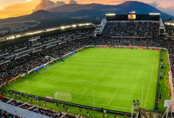 Liga busca entrenador con miras a la Libertadores y la b&uacute;squeda del tricampeonato 