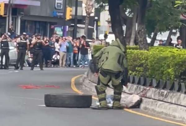 Polic&iacute;a realiz&oacute; la detonaci&oacute;n controlada de un presunto artefacto explosivo colocado en el restaurante Rukito, de Urdesa.