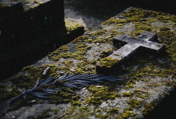 Un mes m&aacute;s de prisi&oacute;n preventiva al l&iacute;der de una secta keniana por la muerte de sus fieles