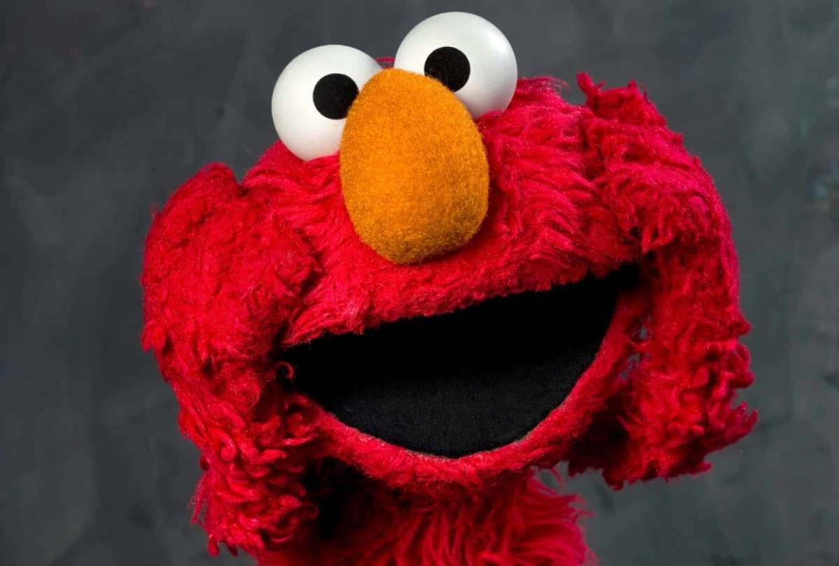 La cuenta de Elmo en X, fue hackeada tras publicarse mensajes antisemitas y ataques a Donald Trump.