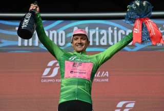 Tirreno Adri&aacute;tico: Richard Carapaz es el nuevo l&iacute;der de la monta&ntilde;a