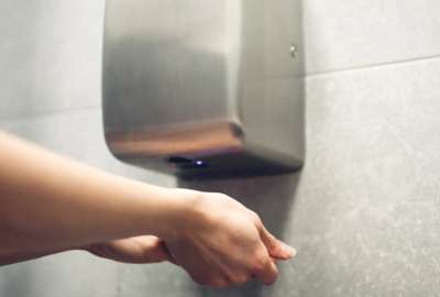Estudios mostraron la exposici&oacute;n a bacterias en ba&ntilde;os p&uacute;blicos