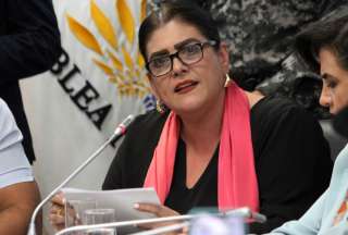 Comisi&oacute;n de Fiscalizaci&oacute;n deja en suspenso el tr&aacute;mite de juicio pol&iacute;tico contra M&oacute;nica Palencia