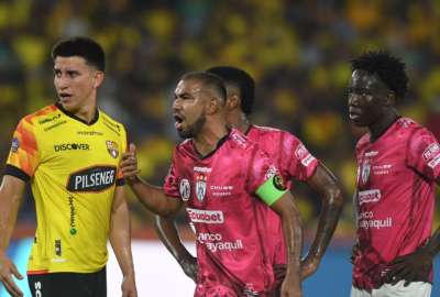  Los equipos capitalinos y guayaquile&ntilde;os logran imponerse en una intensa fecha del f&uacute;tbol ecuatoriano.