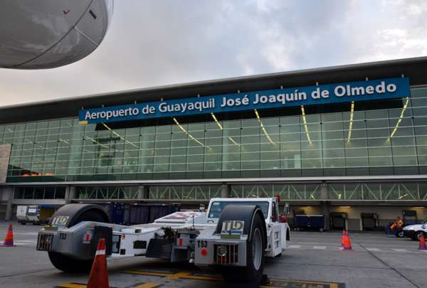 El aeropuerto Jos&eacute; Joaqu&iacute;n de Olmedo suspendi&oacute; durante 13 minutos sus operaciones. 