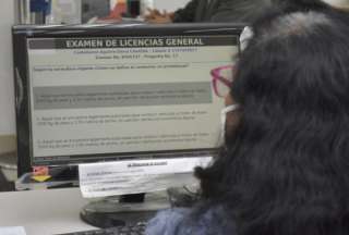 As&iacute; puede practicar las preguntas para obtener su licencia de conducir