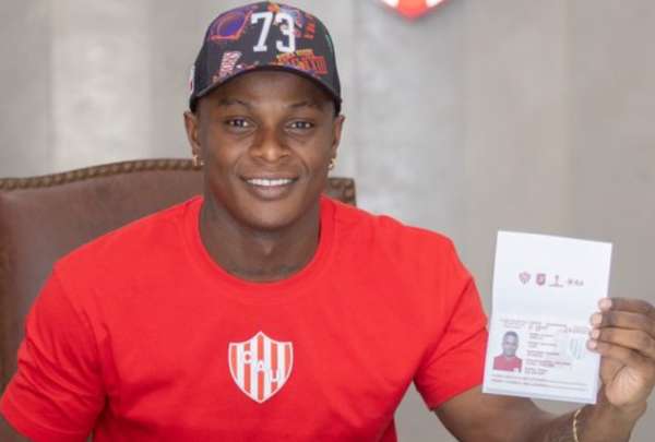 Jos&eacute; "Tin" Angulo firm&oacute; su contrato para jugar con Uni&oacute;n de Santa Fe de Argentina.