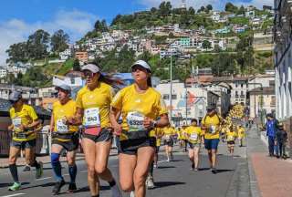 Mary Granja y Cristhian Pacheco, los flamantes ganadores de la carrera Quito 15K Race