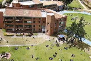Comunidad educativa en tensi&oacute;n por bala perdida en colegio de Colombia
