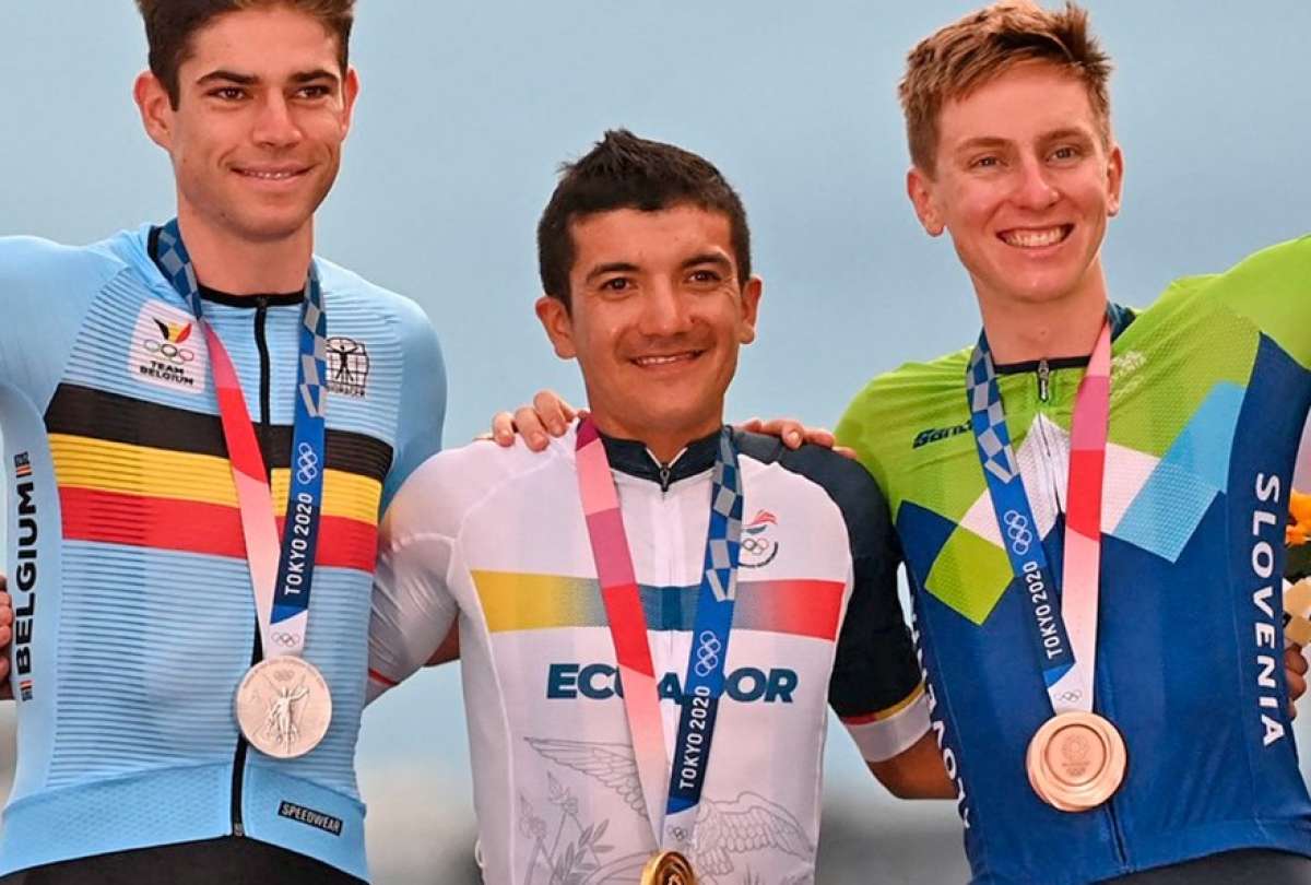 Carapaz recordó su triunfo del oro olímpico en Tokio 2020. 