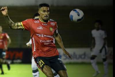 Deportivo Cuenca hizo respetar su casa ante Cumbay&aacute;.